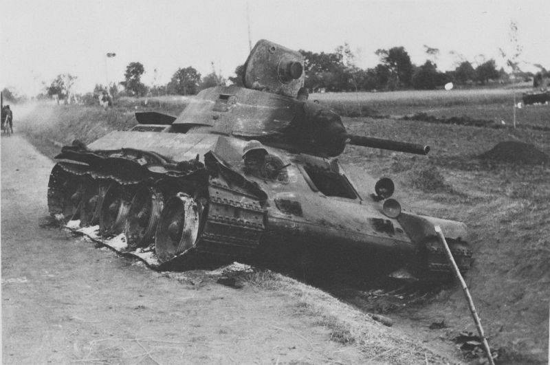Brody Battle T 34 with L11 cannon model of 1940 knocked out bear Dubno