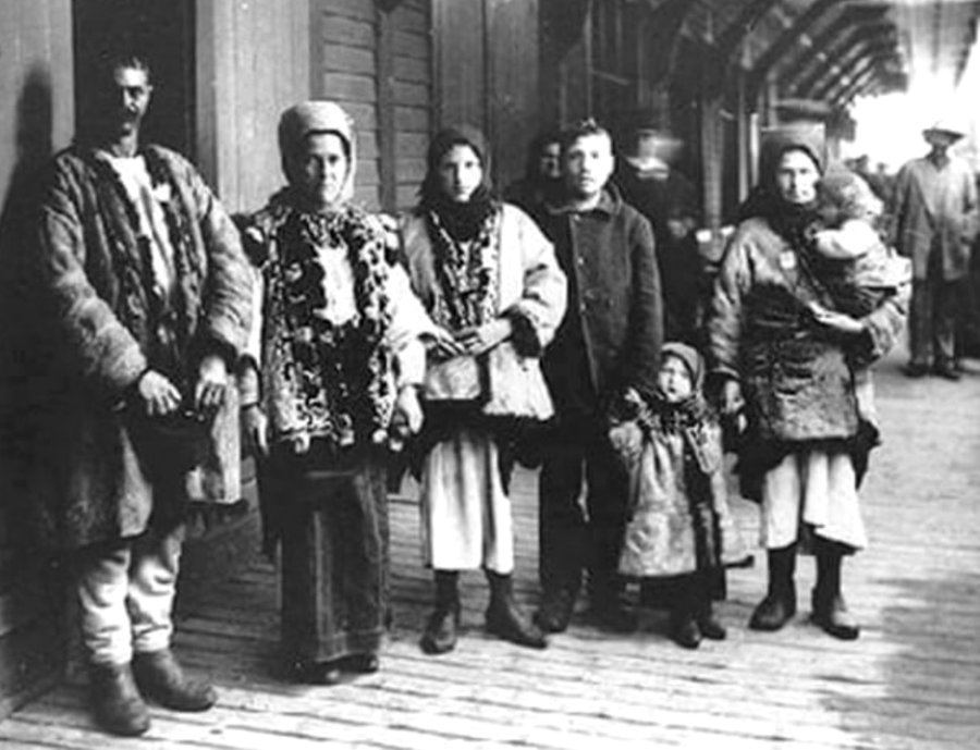 Canada celebrates Ukrainian Heritage Day on Sep. 7 1 Eleniak and Pylypiw