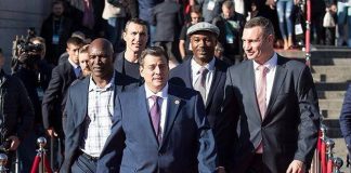 Lennox Lewis jokes in Kiev