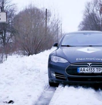 Ukrainians beat Elon Musk delivering Tesla to Mars. Elon admits