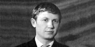 Chornobyl electrician Oleksander Lelechenko saved his younger colleagues from radiation exposure by walking through radioactive water three times to effect emergency repairs alone. His actions also prevented catastrophic hydrogen explosion