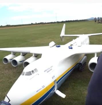 Germans demo fly Antonov-225 XXXL-scale model
