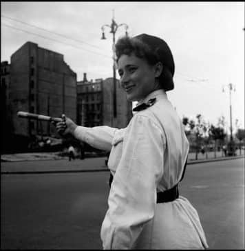 John Steinbeck depicts Ukrainian women