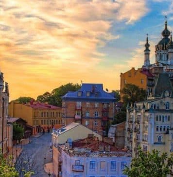 Andriyivskiy Descent