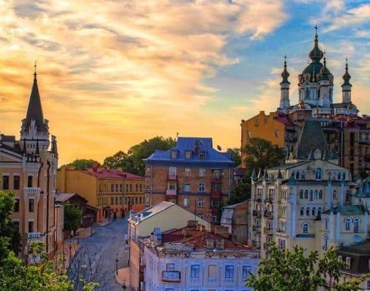 Andriyivskiy Descent