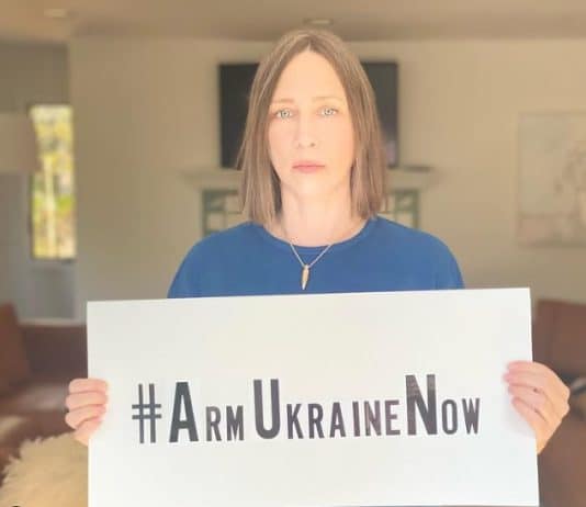 Hollywood star of Ukrainian descent Vera Farmiga joins campaign #ArmUkraineNow