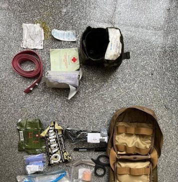 Russian soldier’s first-aid kit vs Ukrainian one