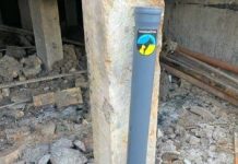 Impromptu feeders for pets in Ukrainian ruined cities