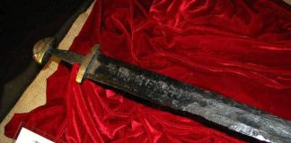 +Ulfberh+T Viking-type sword that most likely belonged to Kyiv King Sviatoslav the Brave