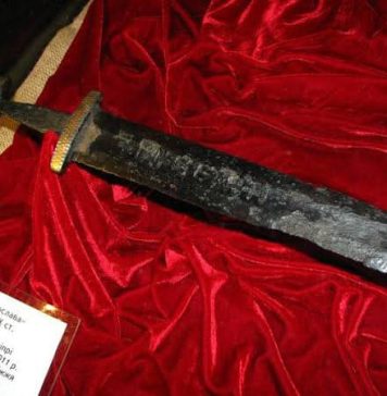 +Ulfberh+T Viking-type sword that most likely belonged to Kyiv King Sviatoslav the Brave