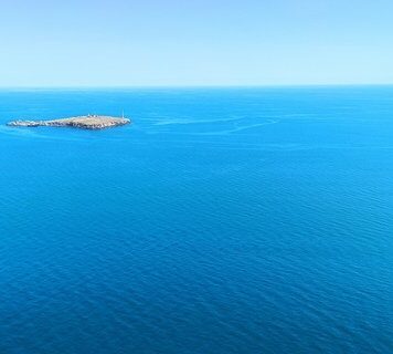 In antiquity, Ukrainian Snake island had Colossal statue of Apollo on it that was in the 1st century BC taken to Rome’s Capitolium. Island of Achilles was not far away.