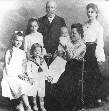 Ivan Puluj and long hair of one of his female students