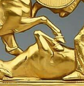 Scythian Trousers Decorated with Griffin and Lion Plates: Solokha Gold Comb found in Ukraine under Microscope