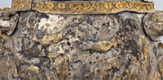 ‘Targitaus hands his bow to his youngest son’ scene on Gaimanova Mogila cup?