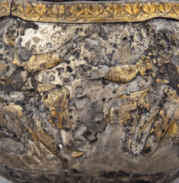 ‘Targitaus hands his bow to his youngest son’ scene on Gaimanova Mogila cup?