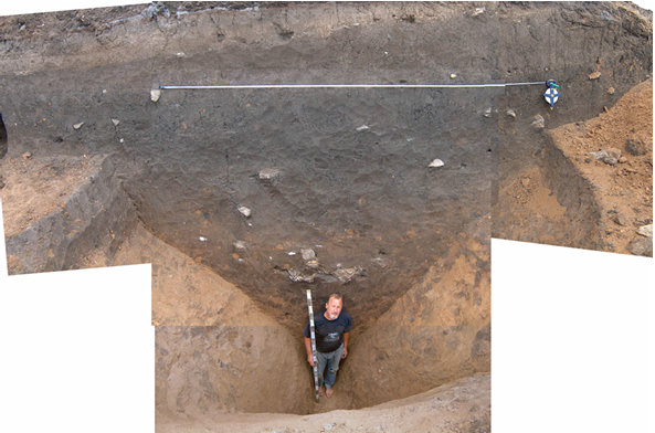 Ditches around Scythian Kurgans 1 ft ditch2