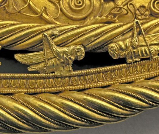 Grasshoppers on Golden Pectoral from Tovsta Mogyla