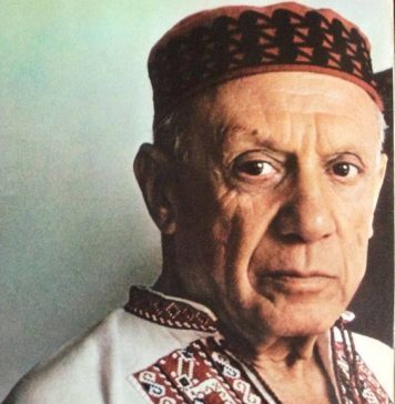 Pablo Picasso in Ukrainian Embroidery Shirt/ Vyshyvanka