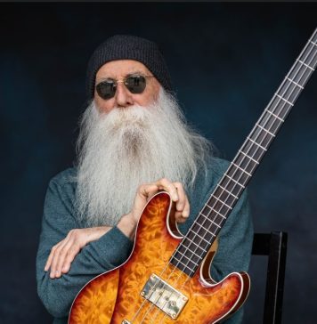 Leland Sklar, a living legend of the bass guitar, played on 2000 albums and is also famous for his placebo ‘producer switch’. What does his Ukrainian last name mean?