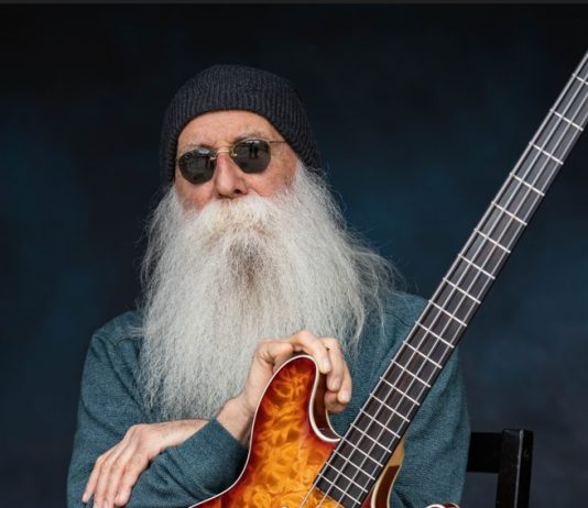 Leland Sklar, a living legend of the bass guitar, played on 2000 albums and is also famous for his placebo ‘producer switch’. What does his Ukrainian last name mean?