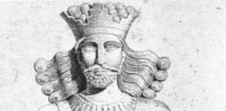 Face of Original Iran ruler: Colossal statue of Sassanian King Shapur I