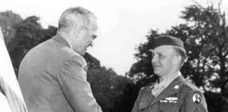 WW2 Master Sergeant Nicholas Oresko, son of Ukrainian immigrants, received Medal of Honor from the hands of U.S. President Harry S. Truman