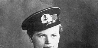 Ukrainian Yevdokia Zavaliy, the only Soviet female commander of a Marines platoon during WW2: Kept her gender secret to get to the Front at age 17