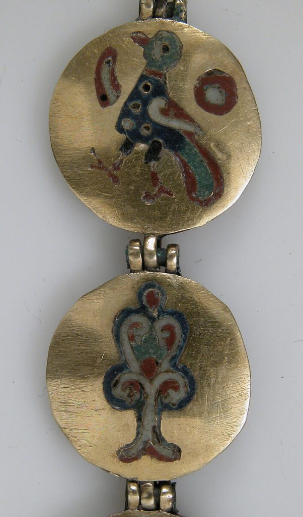 Chain with Birds and Trees of Life1