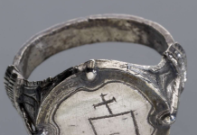 Silver Finger-Ring from 12th century Kyiv in the British Museum