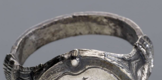 Silver Finger-Ring from 12th century Kyiv in the British Museum