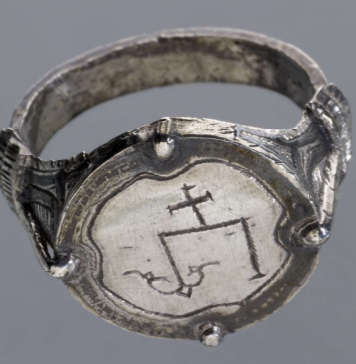 Silver Finger-Ring from 12th century Kyiv in the British Museum