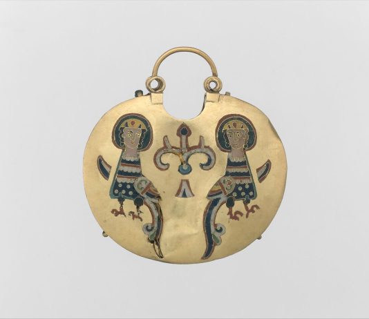 Sirens Flanking Tree of Life: Gold Enameled Temple Pendant from 11th Century Kyiv in Metropolitan Museum of Art