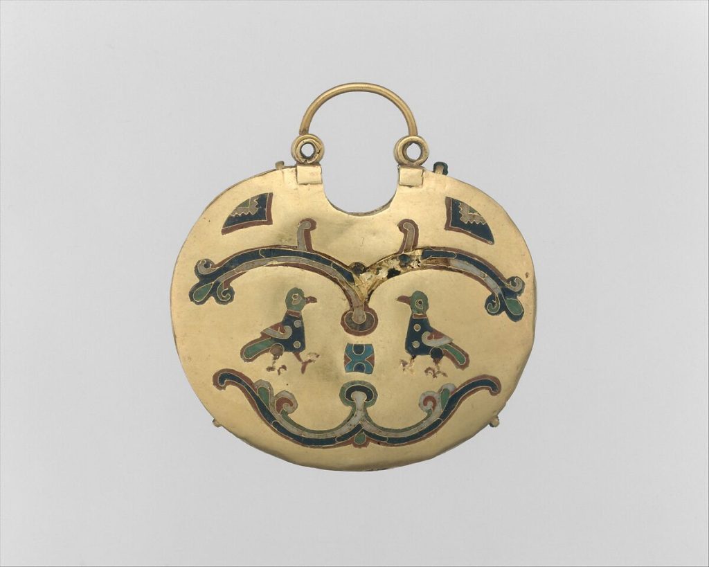 Two Sirens Temple Pendant reverse side