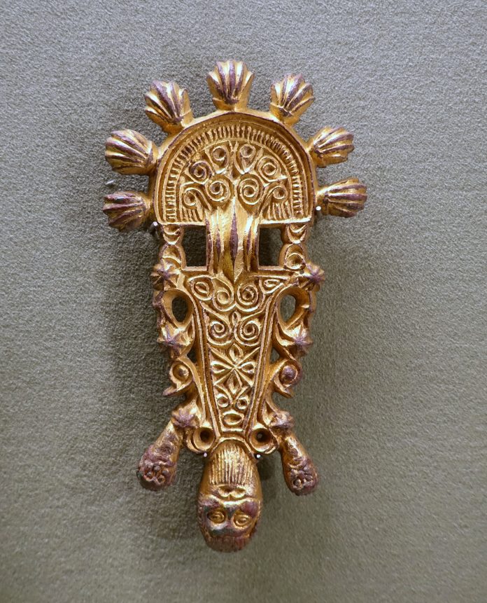 Pair of radiate brooches, Slavic, c. 600-650 AD, copper alloy, gilding - Morgan Library & Museum