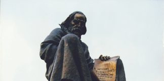 Ancient Lyubech in Ukraine: Ancestral home of Volodymyr the Great, Gateway to Kyiv A monument dedicated to the triumvirate princes at Lyubech; from left to right are Svyatopolk, Svyatoslav, and Volodymyr Monomakh. On the left side, Vasylko and David.