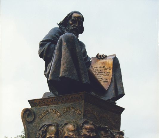 Ancient Lyubech in Ukraine: Ancestral home of Volodymyr the Great, Gateway to Kyiv A monument dedicated to the triumvirate princes at Lyubech; from left to right are Svyatopolk, Svyatoslav, and Volodymyr Monomakh. On the left side, Vasylko and David.