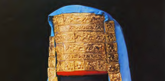 The Richest Scythian Female Burial in Ukraine: Priestess-Queen in Griffins Headdress with Her Child and Servants